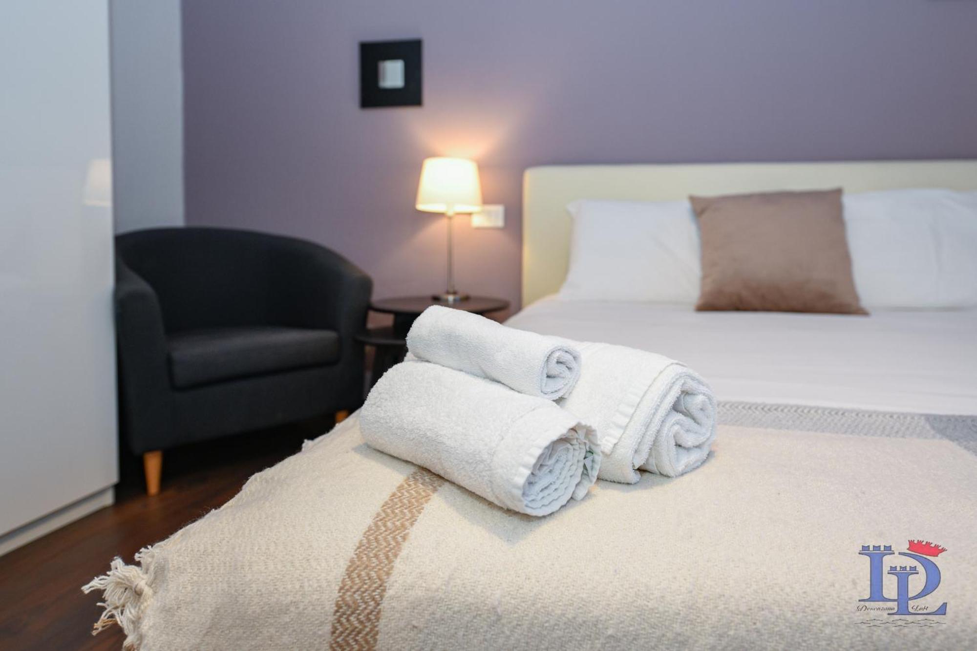Desenzanoloft Official Partner Marriott Homes & Villas - A Casa Di Sara Family Apartment With Private Parking Desenzano del Garda Kültér fotó