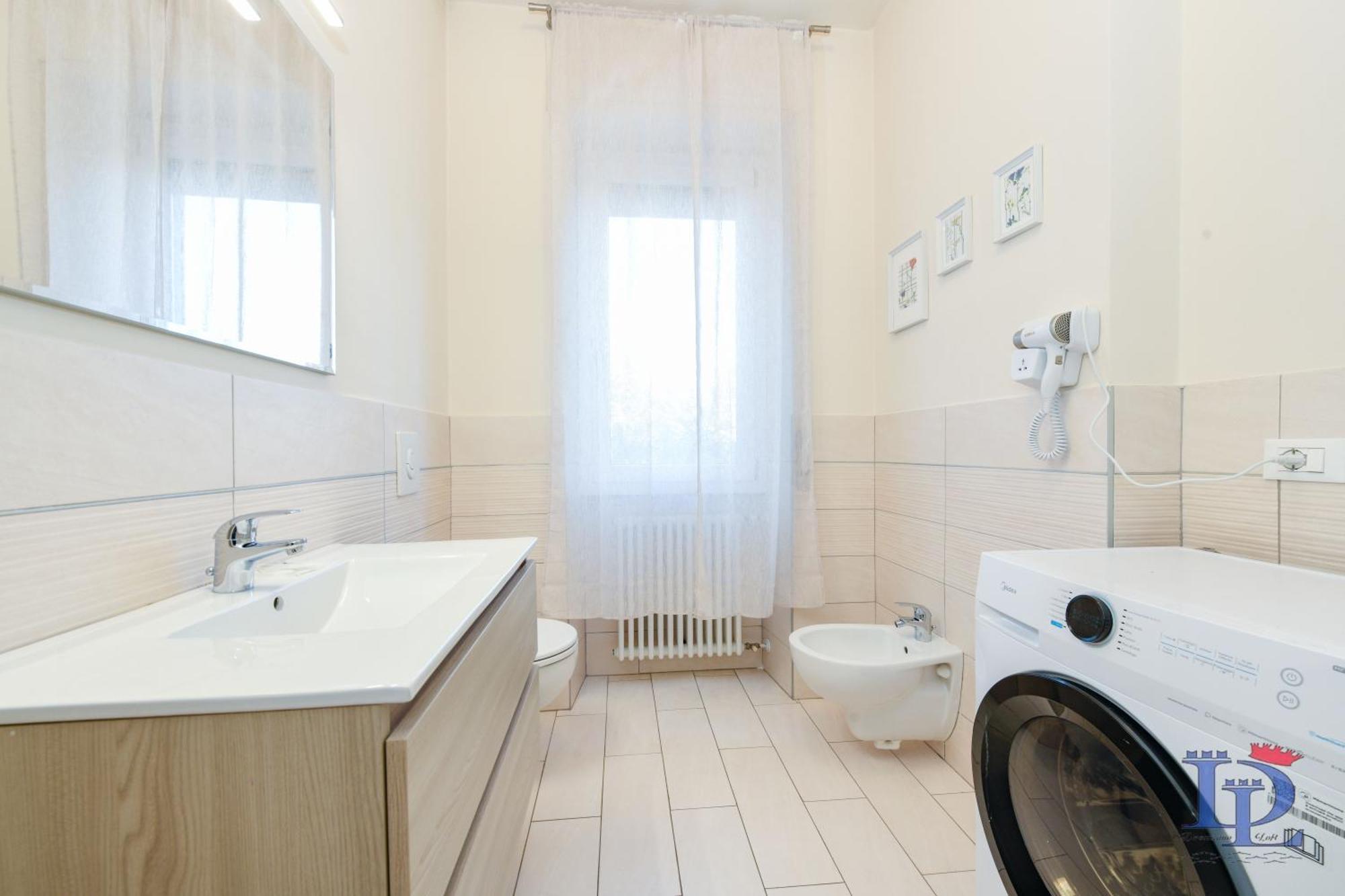 Desenzanoloft Official Partner Marriott Homes & Villas - A Casa Di Sara Family Apartment With Private Parking Desenzano del Garda Kültér fotó