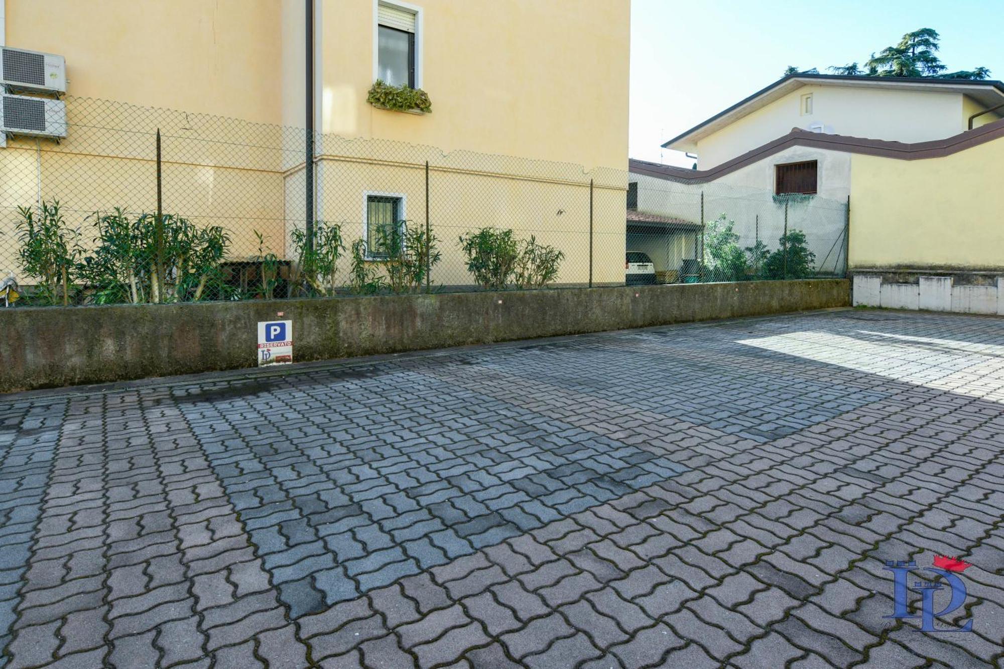 Desenzanoloft Official Partner Marriott Homes & Villas - A Casa Di Sara Family Apartment With Private Parking Desenzano del Garda Kültér fotó