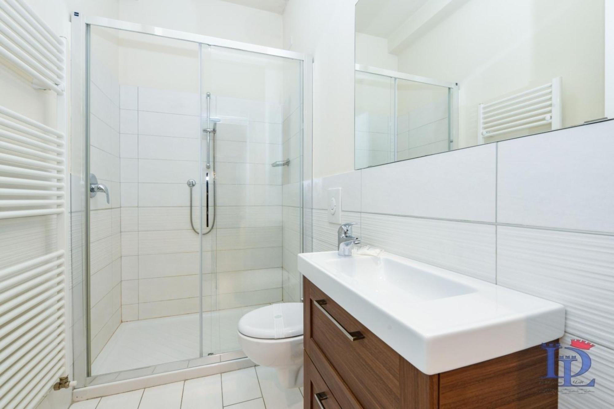 Desenzanoloft Official Partner Marriott Homes & Villas - A Casa Di Sara Family Apartment With Private Parking Desenzano del Garda Kültér fotó