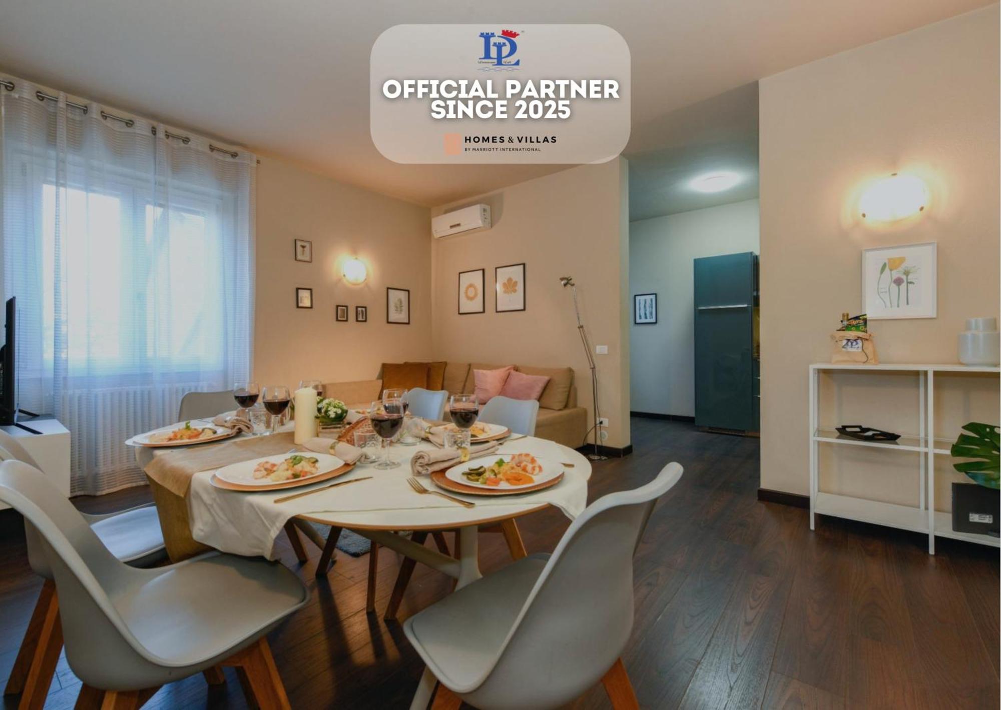 Desenzanoloft Official Partner Marriott Homes & Villas - A Casa Di Sara Family Apartment With Private Parking Desenzano del Garda Kültér fotó